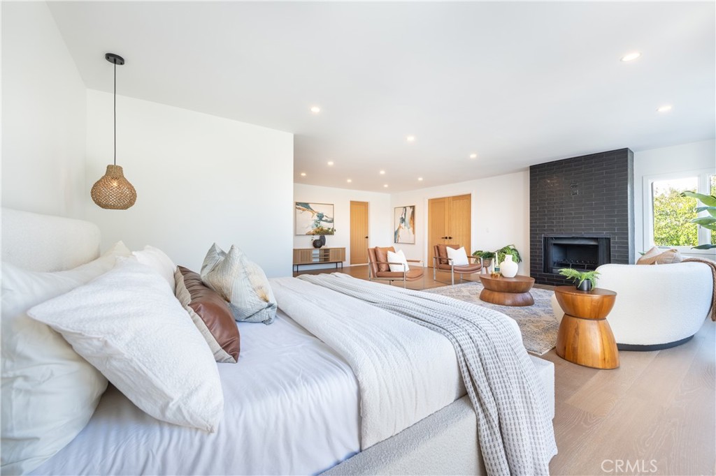 17153 Adlon Road Encino, CA 91436 - Photo 20 of 44