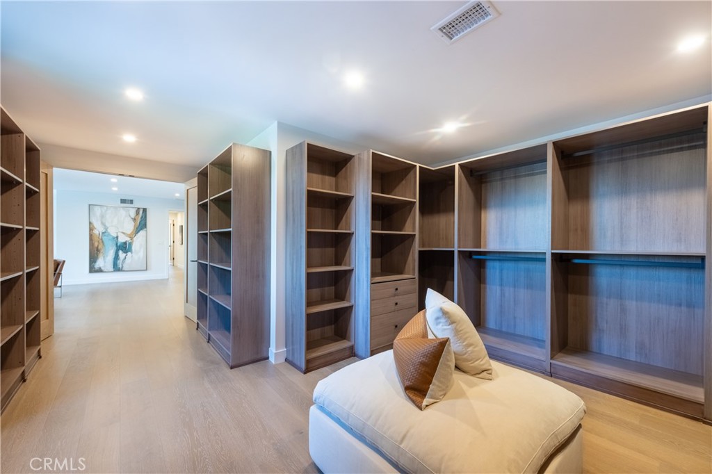 17153 Adlon Road Encino, CA 91436 - Photo 23 of 44