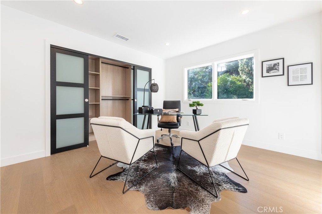 17153 Adlon Road Encino, CA 91436 - Photo 27 of 45