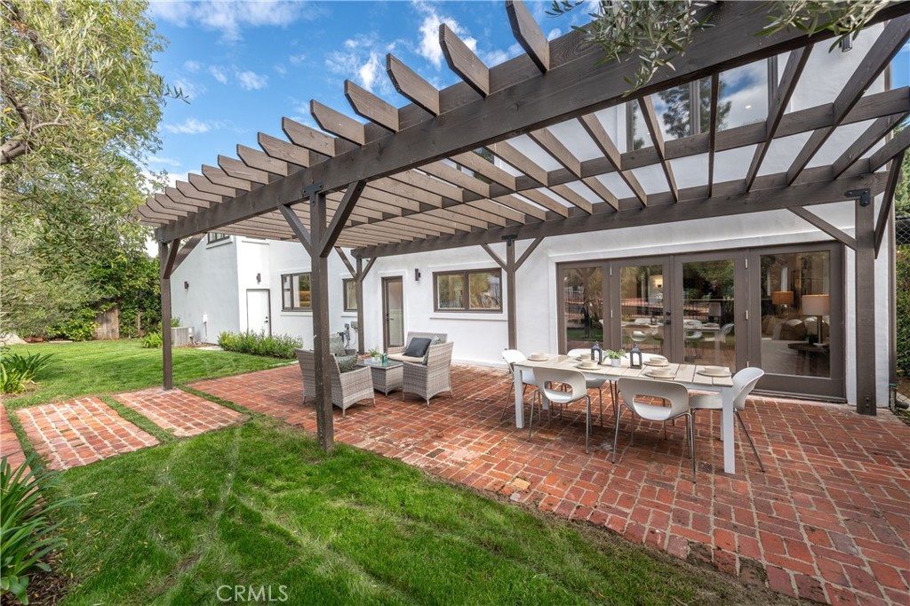 17153 Adlon Road Encino, CA 91436 - Photo 29 of 45