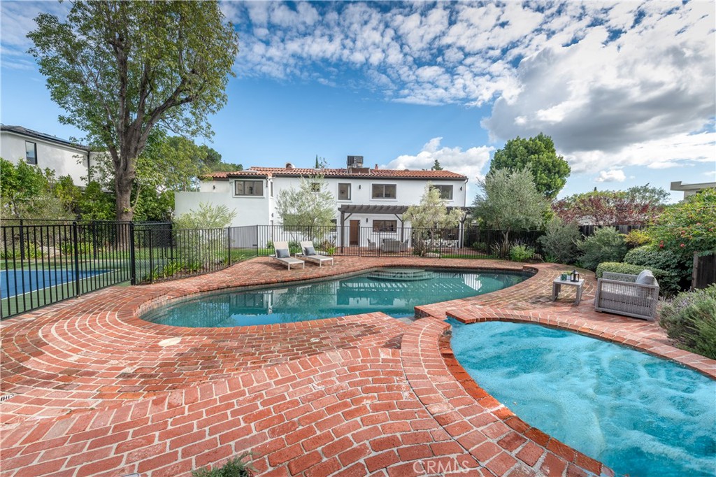 17153 Adlon Road Encino, CA 91436 - Photo 33 of 44