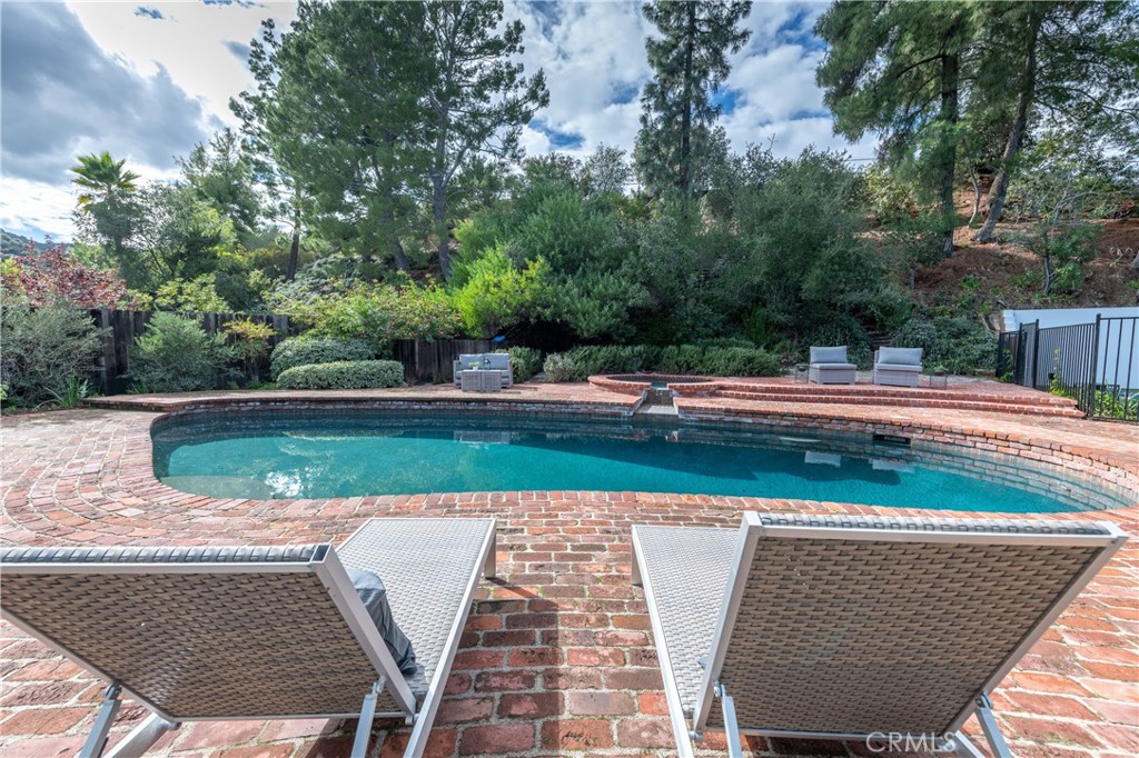 17153 Adlon Road Encino, CA 91436 - Photo 34 of 45