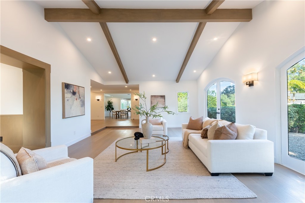 17153 Adlon Road Encino, CA 91436 - Photo 9 of 44