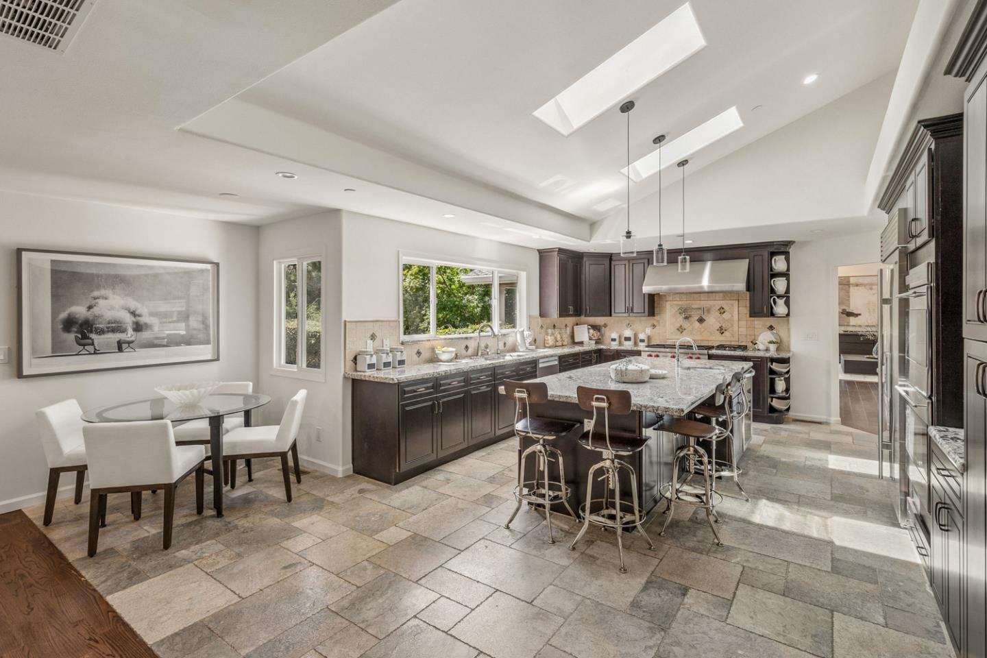 12882 Viscaino Road Los Altos Hills, CA 94022 - Photo 14 of 52
