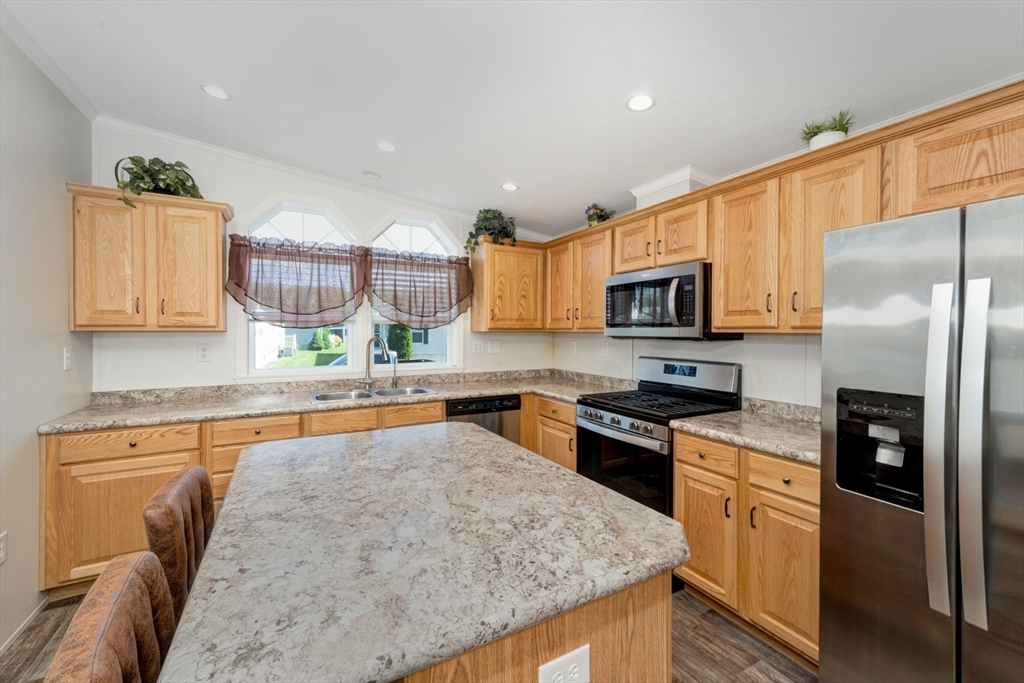 21 Jason Way West Bridgewater, MA 02379 - Photo 7 of 22
