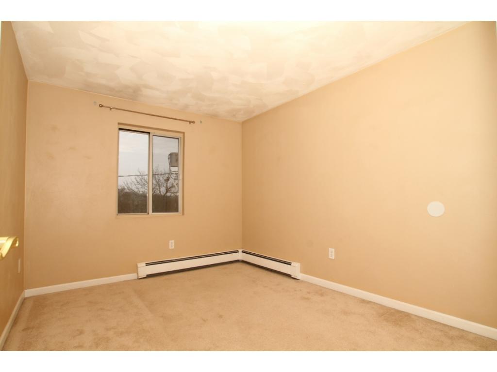 302 Hooper Road Endwell, NY 13760 - Photo 9 of 23 Gallery Image 9