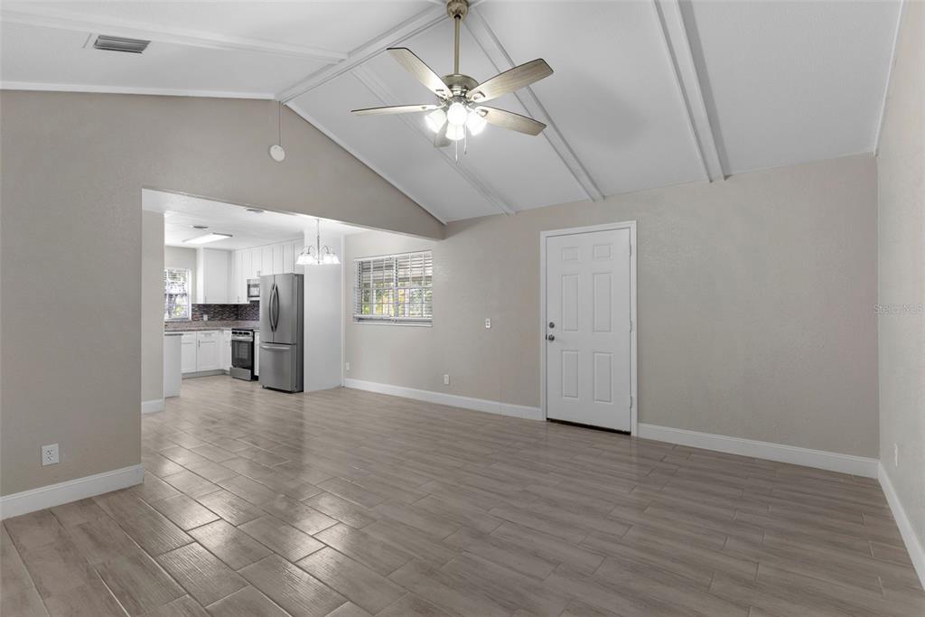 815 North Hendry Avenue Fort Meade, FL 33841 - Photo 8 of 39