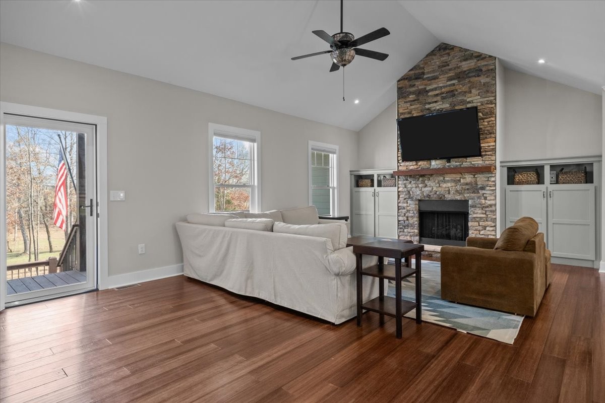 4583 General Forest Circle Bon Aqua, TN 37025 - Photo 3 of 42