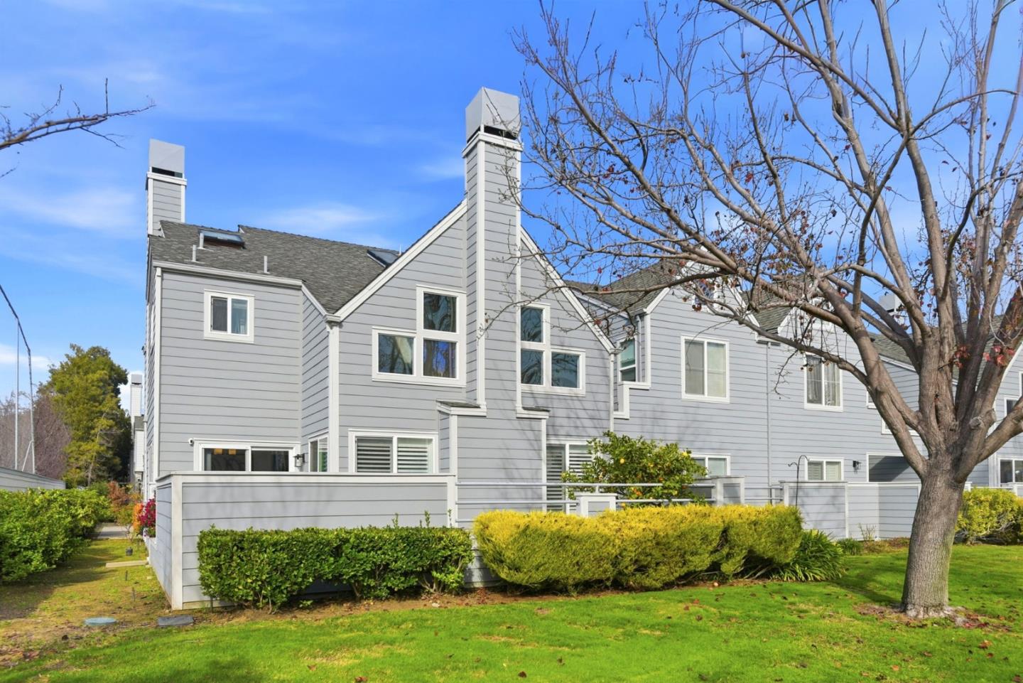 23 Dory Lane Foster City, CA 94404 - Photo 24 of 28 a front view of a house with a garden