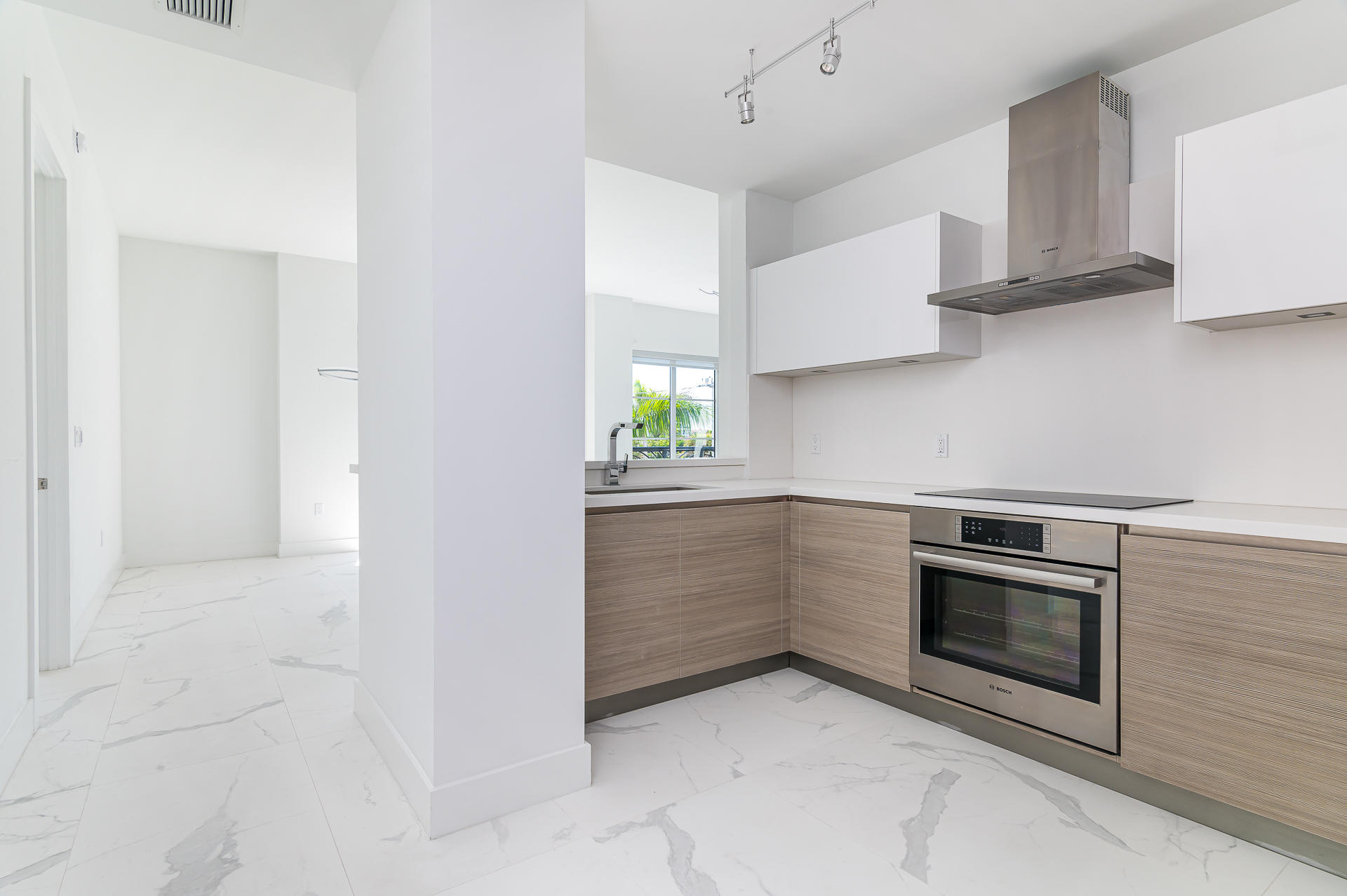 155 East Boca Raton Road, Unit 303 Boca Raton, FL 33432 - Photo 3 of 20 photo-15