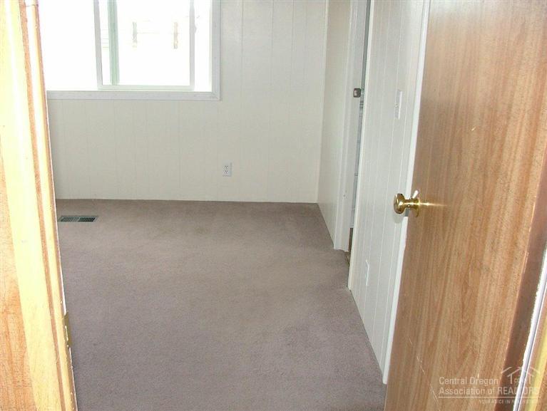 27650 Ford Road Bend, OR 97701 - Photo 15 of 24 Additional Photo