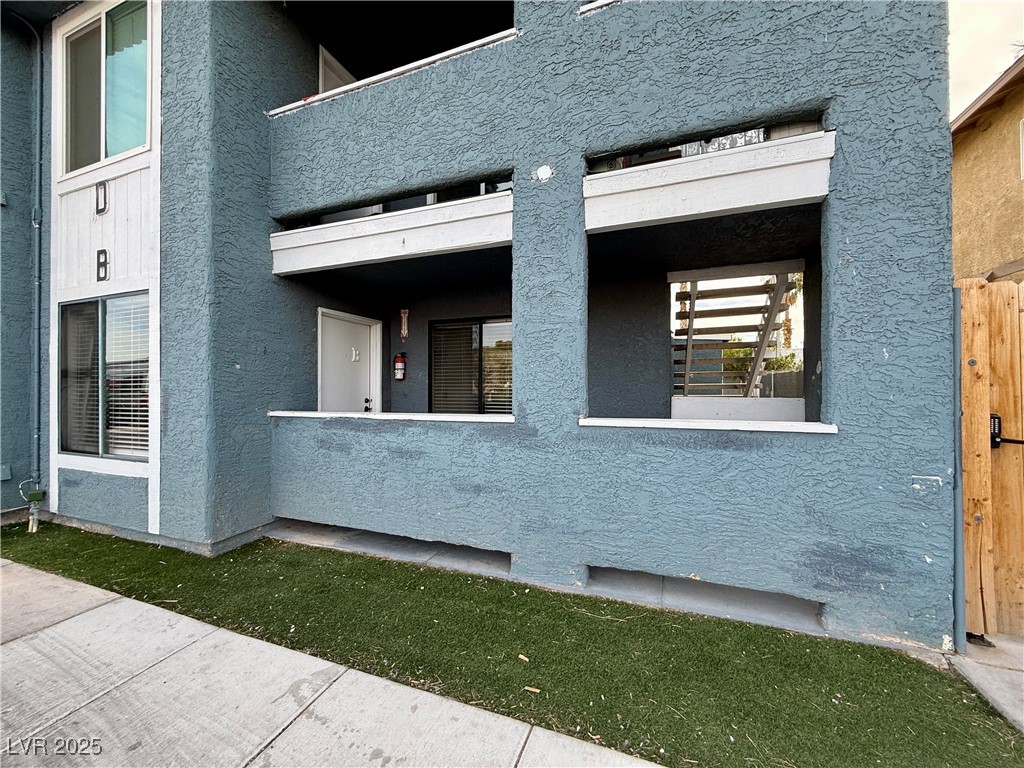 6217 Bellota Drive, Unit B Las Vegas, NV 89108 - Photo 2 of 20