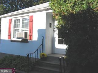 2722 Hawthorne Road Glenside, PA 19038 - Photo 2 of 6 Gallery Image 2