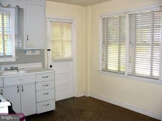 2722 Hawthorne Road Glenside, PA 19038 - Photo 4 of 6 Gallery Image 4