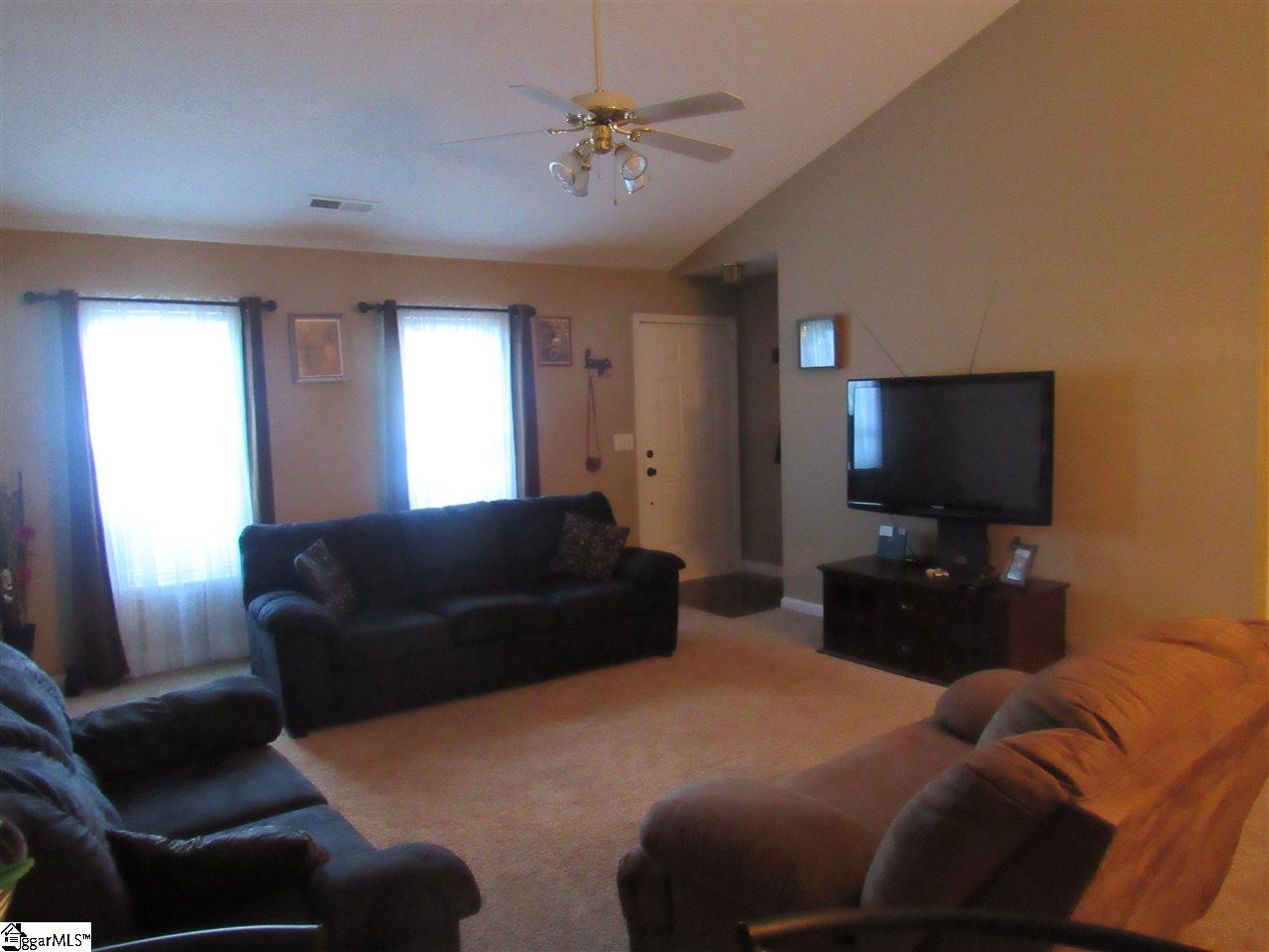 333 Henderson Road Easley, SC 29642 - Photo 4 of 10 Gallery Image 4