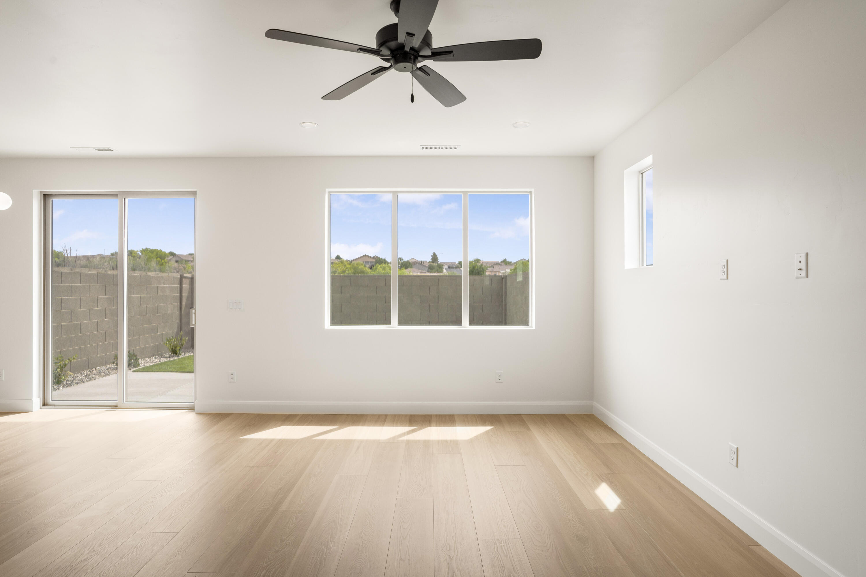 1002 Manen Street Washington, UT 84780 - Photo 10 of 34 DSC01229