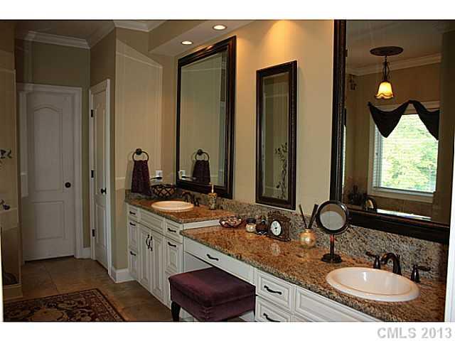 7035 Gilead Road Huntersville, NC 28078 - Photo 7 of 16 Gallery Image 7