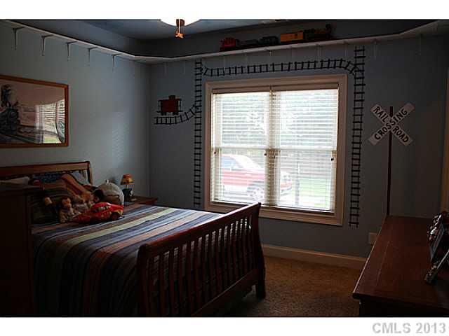 7035 Gilead Road Huntersville, NC 28078 - Photo 9 of 16 Gallery Image 9