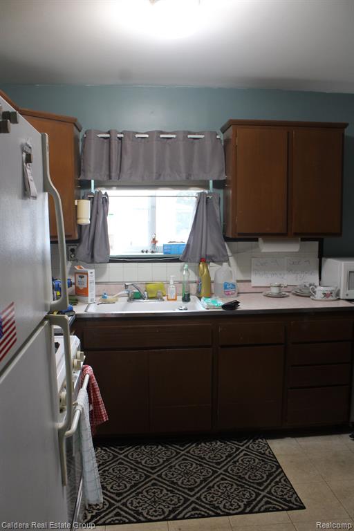 8064 Timken Avenue Warren, MI 48089 - Photo 19 of 40