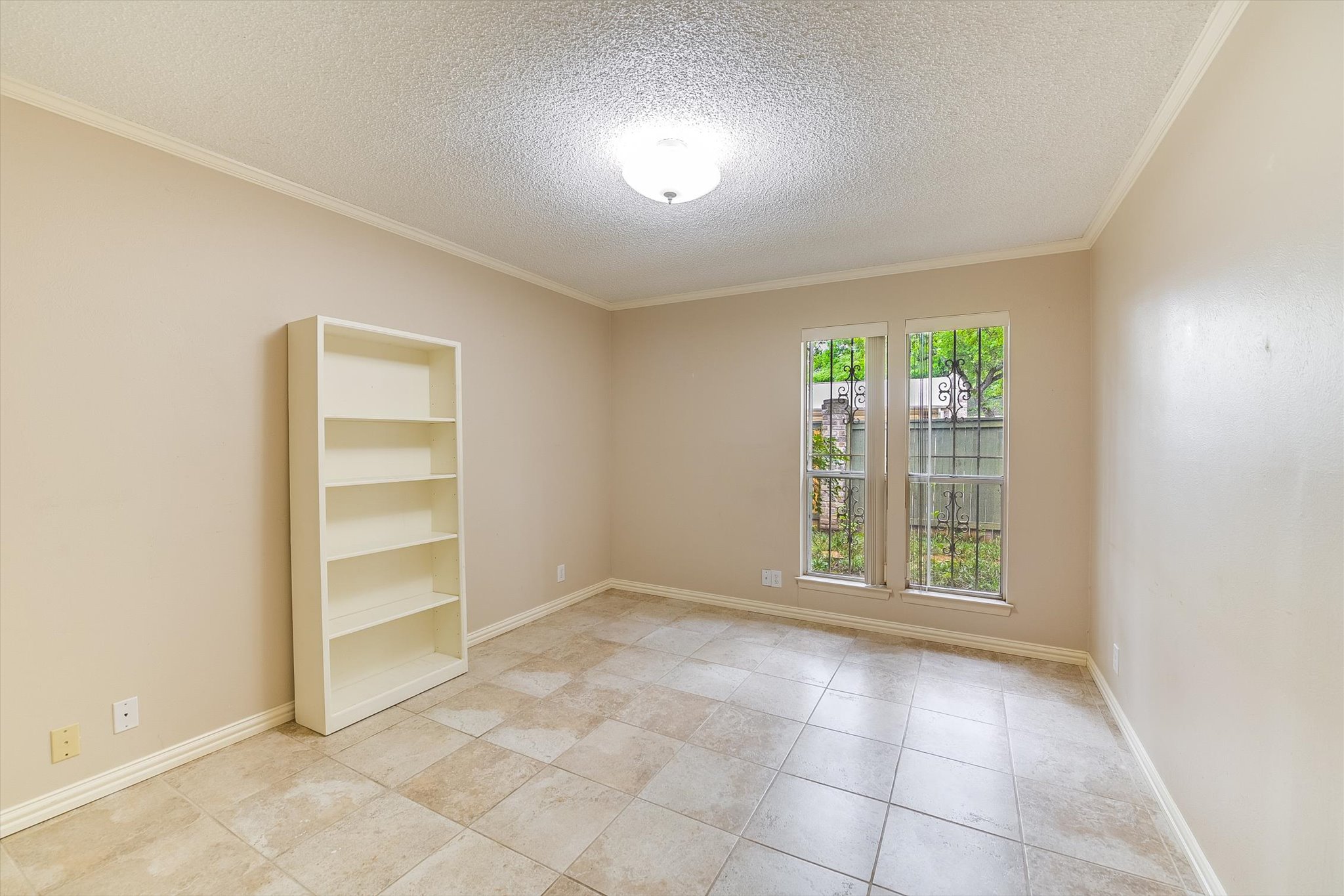 7919 Ridgeline North Austin, TX 78731 - Photo 19 of 23 2nd bedroom