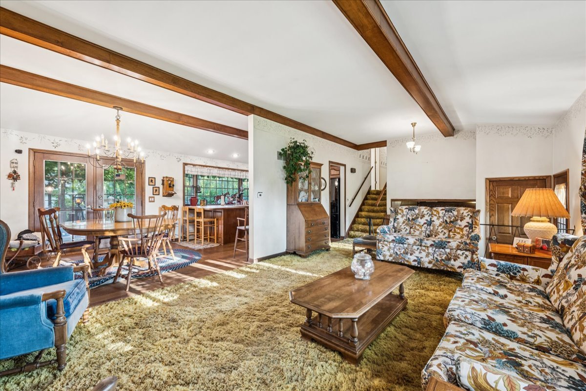 2430 South Plum Grove Road Rolling Meadows, IL 60008 - Photo 5 of 19 Gallery Image 5
