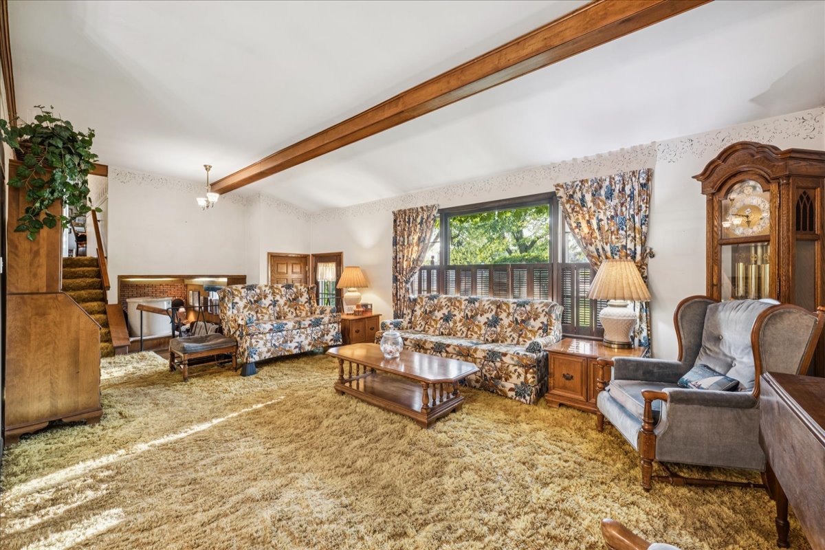 2430 South Plum Grove Road Rolling Meadows, IL 60008 - Photo 6 of 19 Gallery Image 6