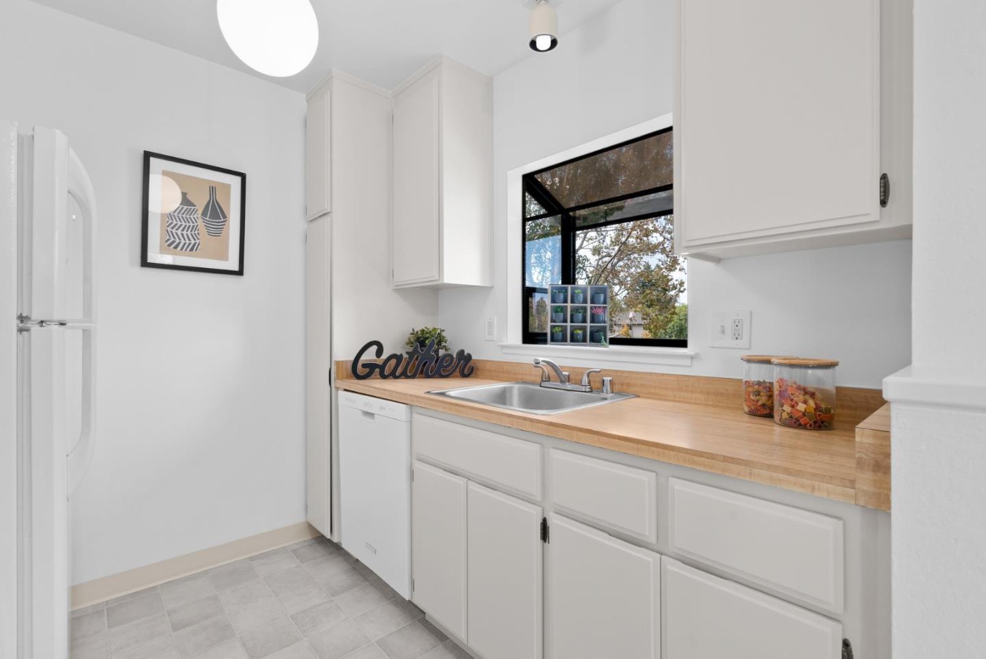 905 West Middlefield Road, Unit 982 Mountain View, CA 94043 - Photo 11 of 23