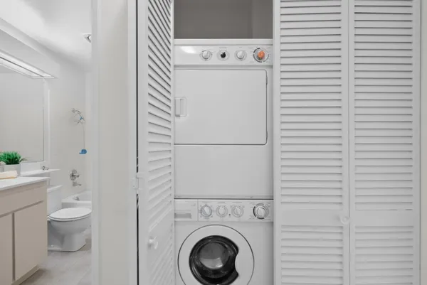 $899,950 | 905 West Middlefield Road, Unit 982, Mountain View, CA 94043