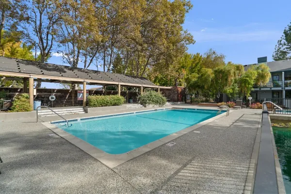 $899,950 | 905 West Middlefield Road, Unit 982, Mountain View, CA 94043