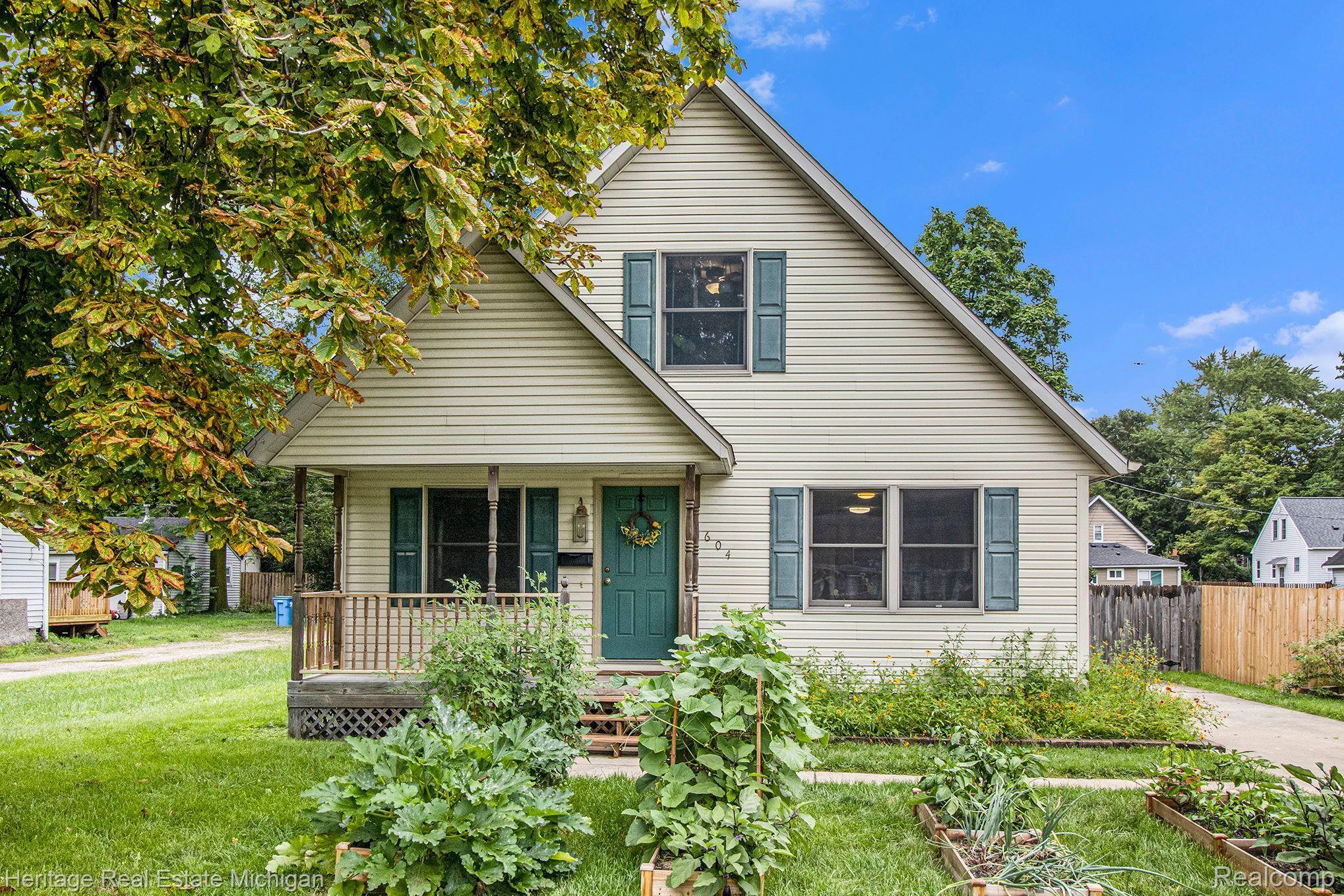 604 West Clinton Street Howell, MI 48843 - Photo 1 of 29 Welcome to 604 W Clinton!