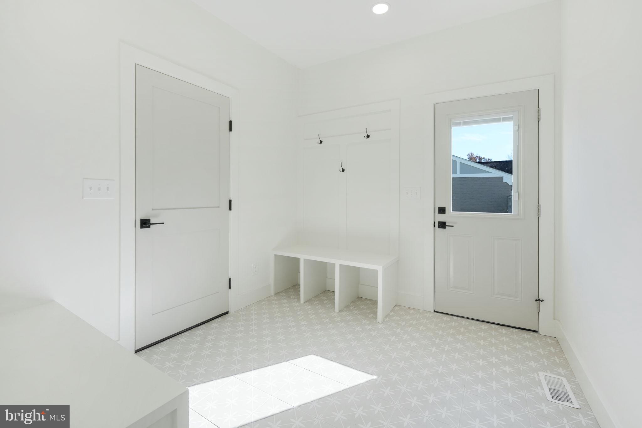 7920 Fairfax Road Alexandria, VA 22308 - Photo 23 of 72
