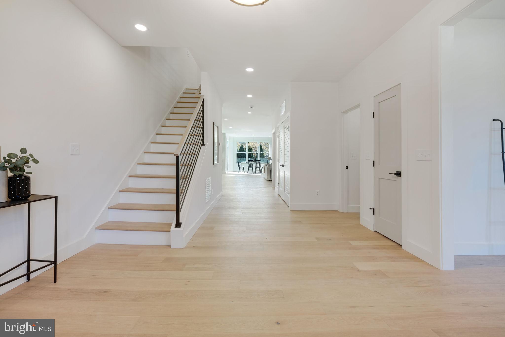 7920 Fairfax Road Alexandria, VA 22308 - Photo 4 of 72