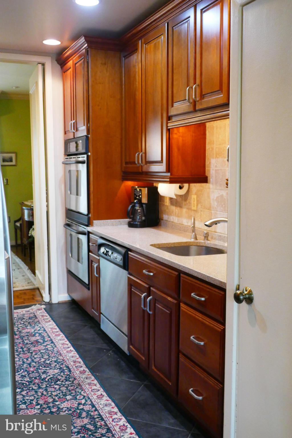15 Roland Mews, Unit R115 Baltimore, MD 21210 - Photo 11 of 30 Kitchen