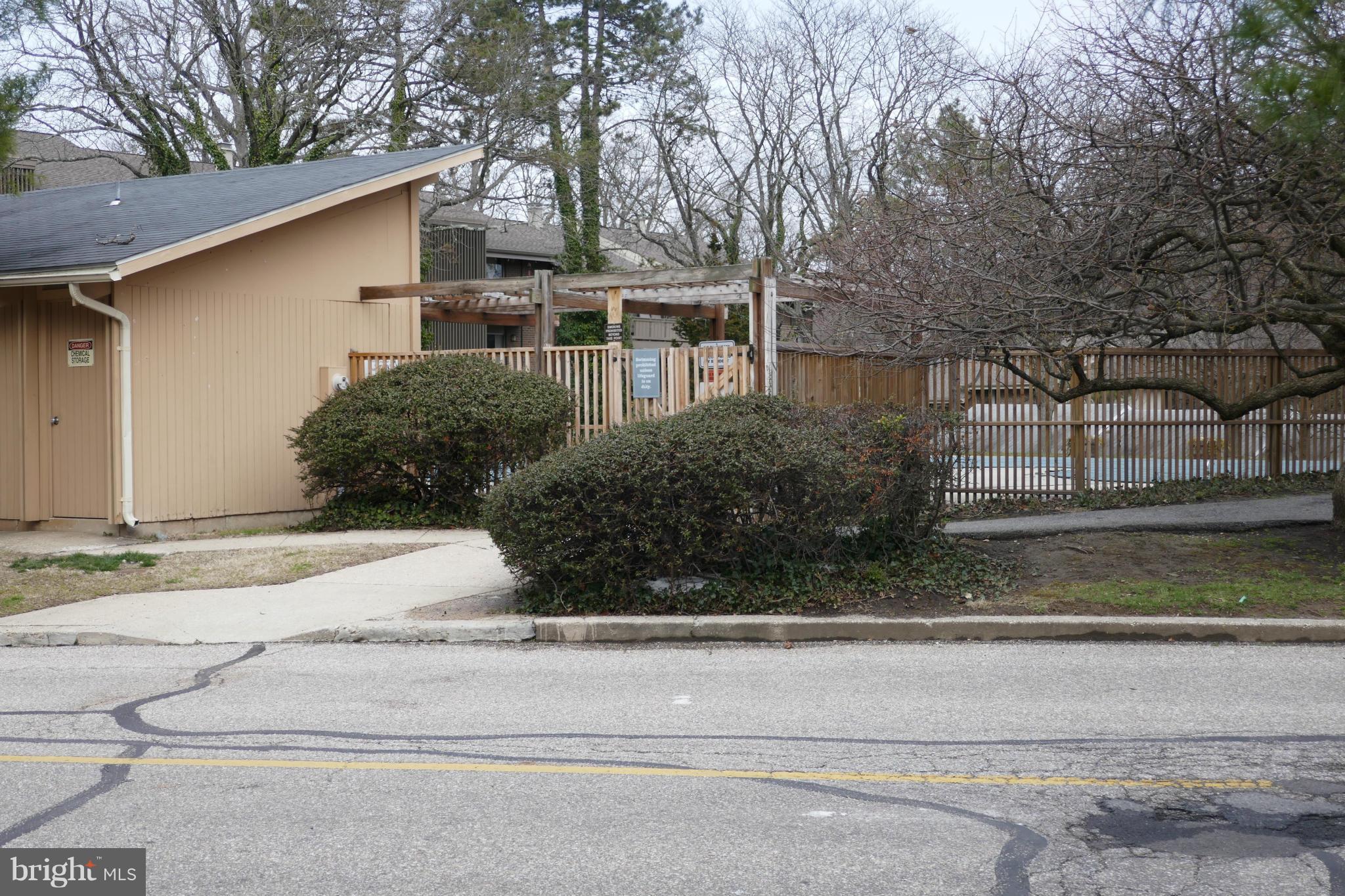 15 Roland Mews, Unit R115 Baltimore, MD 21210 - Photo 28 of 30 Community