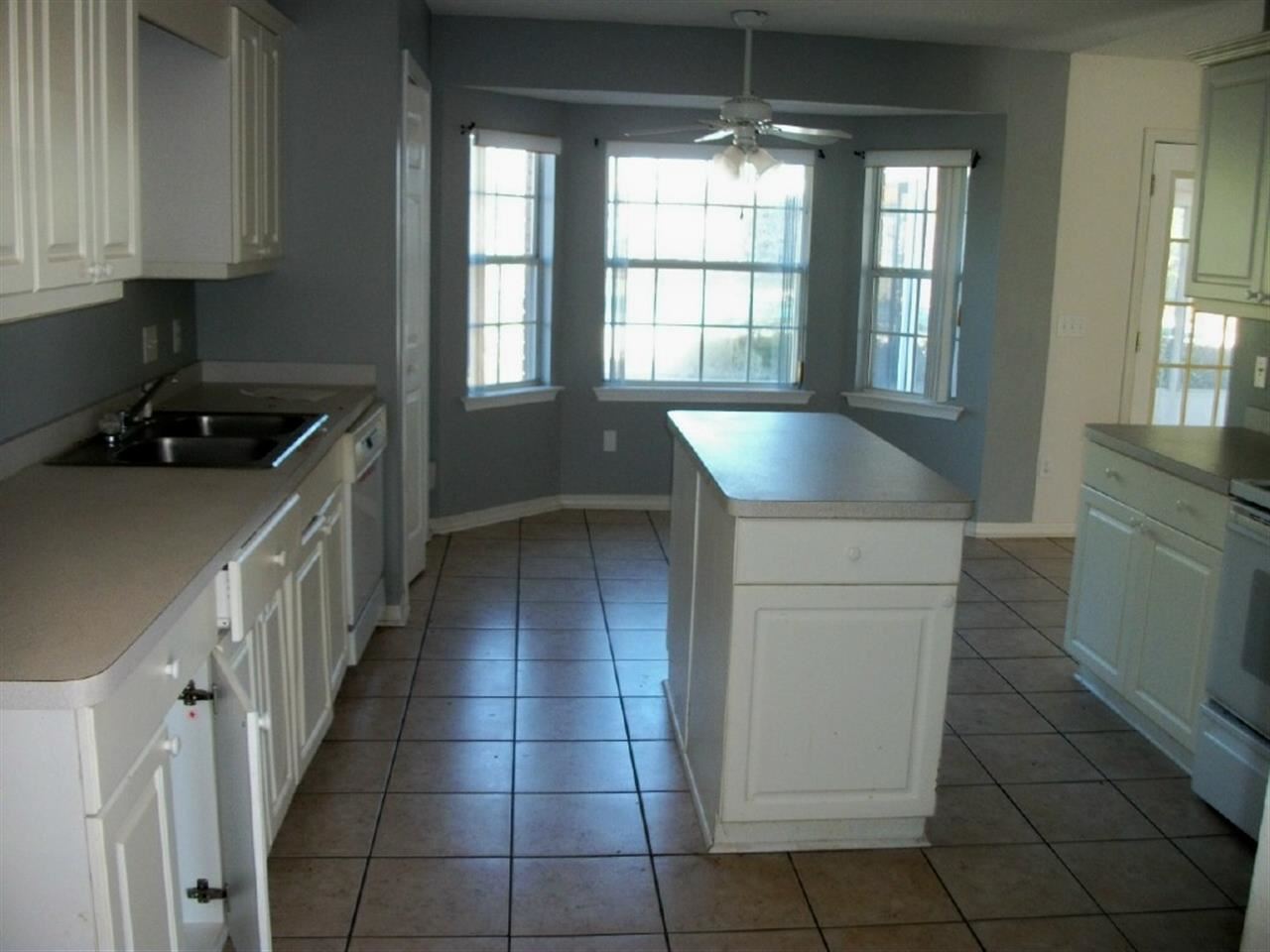 1937 Jessica Way Navarre, FL 32566 - Photo 3 of 5
