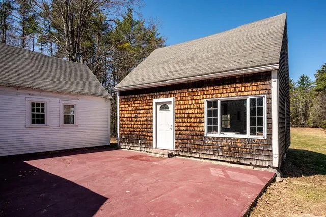 $575,000 | 5 Mcdaniel Road, Barrington, NH 03825