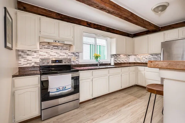 $575,000 | 5 Mcdaniel Road, Barrington, NH 03825