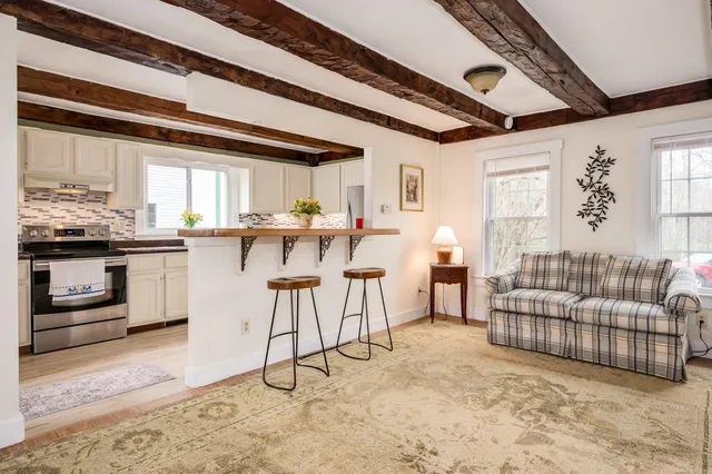 $575,000 | 5 Mcdaniel Road, Barrington, NH 03825