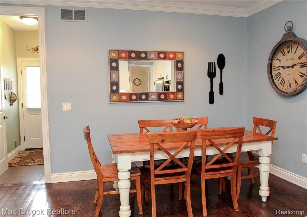 2165 Yorkshire Road Birmingham, MI 48009 - Photo 19 of 38 IMG_3429.jpg