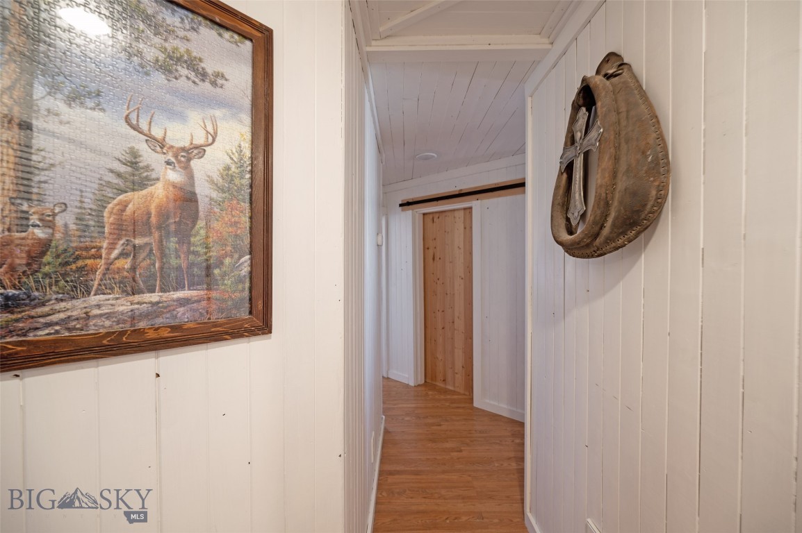 600 Blue Ribbon Lane Dillon, MT 59725 - Photo 53 of 65 Hallway