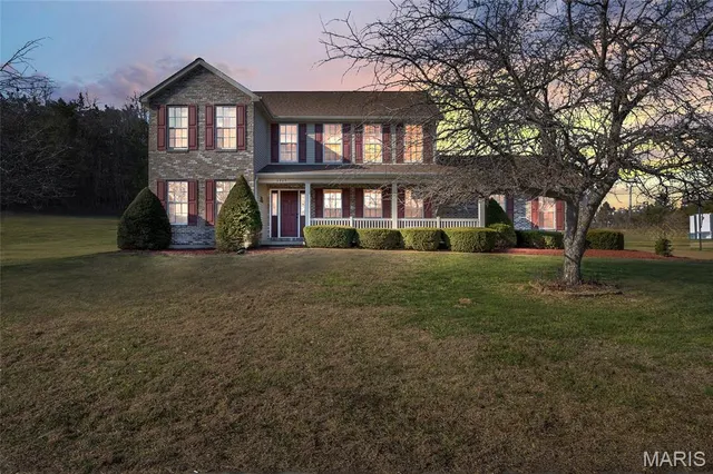 $489,900 | 3805 Olde Mill Drive, Byrnes Mill, MO 63051