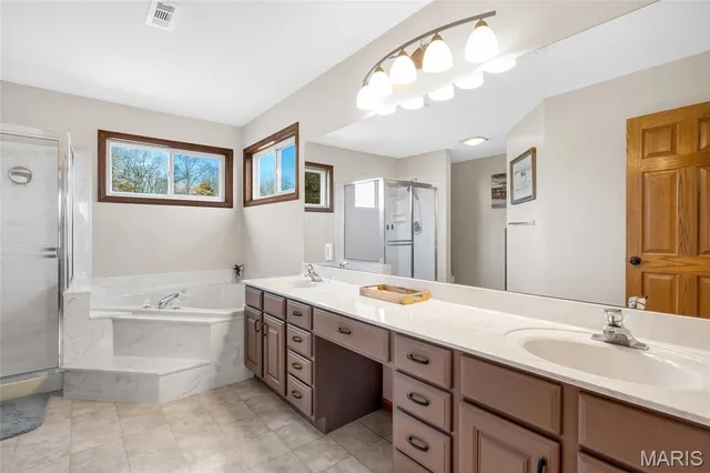 $489,900 | 3805 Olde Mill Drive, Byrnes Mill, MO 63051