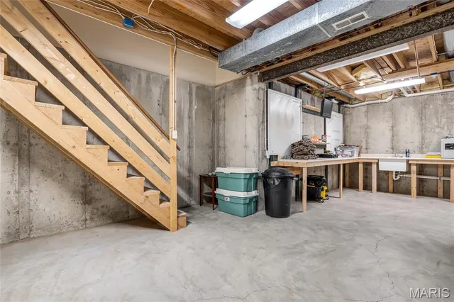 $489,900 | 3805 Olde Mill Drive, Byrnes Mill, MO 63051