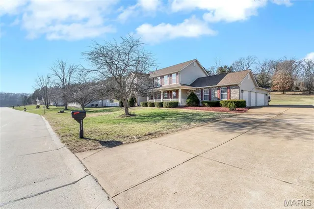 $489,900 | 3805 Olde Mill Drive, Byrnes Mill, MO 63051