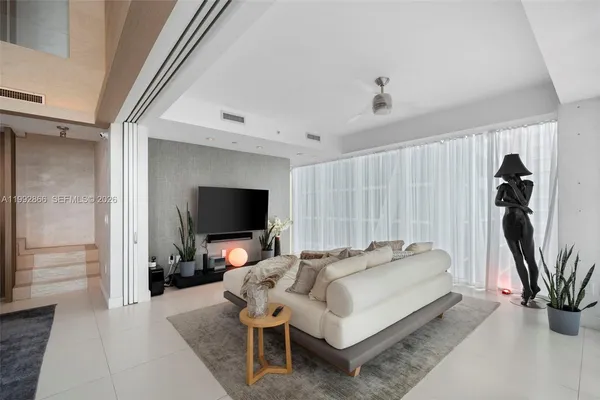 $19,500 | 1040 Biscayne Boulevard, Unit PH4607, Miami, FL 33132