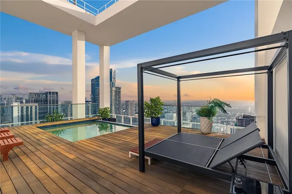 $19,500 | 1040 Biscayne Boulevard, Unit PH4607, Miami, FL 33132