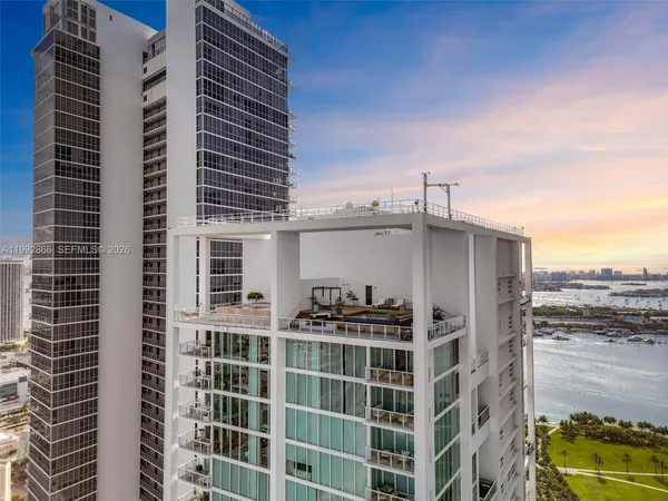 $19,500 | 1040 Biscayne Boulevard, Unit PH4607, Miami, FL 33132