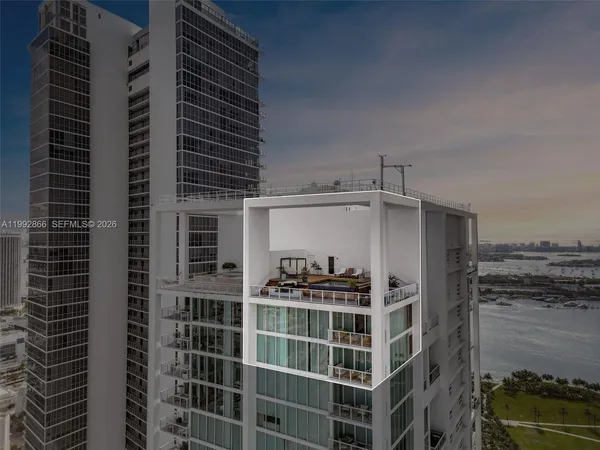 $19,500 | 1040 Biscayne Boulevard, Unit PH4607, Miami, FL 33132