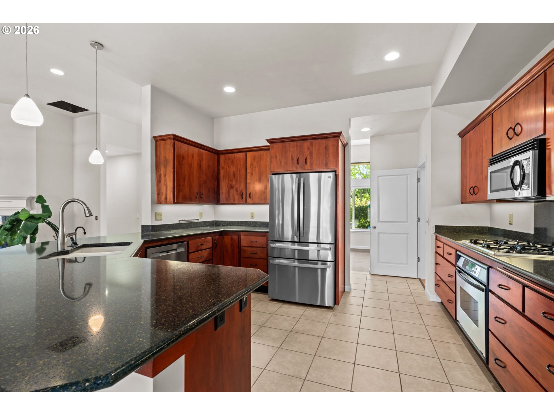 2838 Martinique Avenue Eugene, OR 97408 - Photo 19 of 41