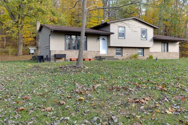 $389,000 | 9416 Kieffer Road, Mantua, OH 44255